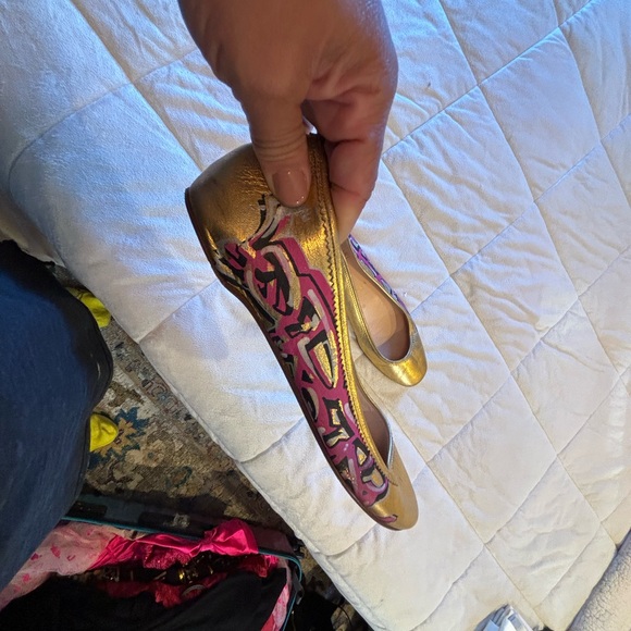 Christian Loubutin - Picture 3 of 16